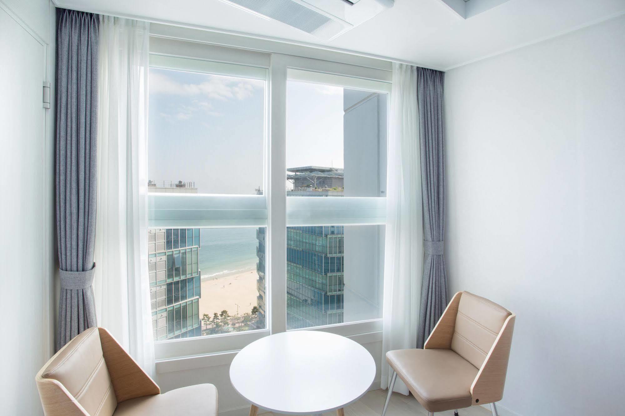 Hotel Bellia à Busan Extérieur photo